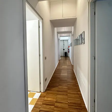 La Casabella Center *