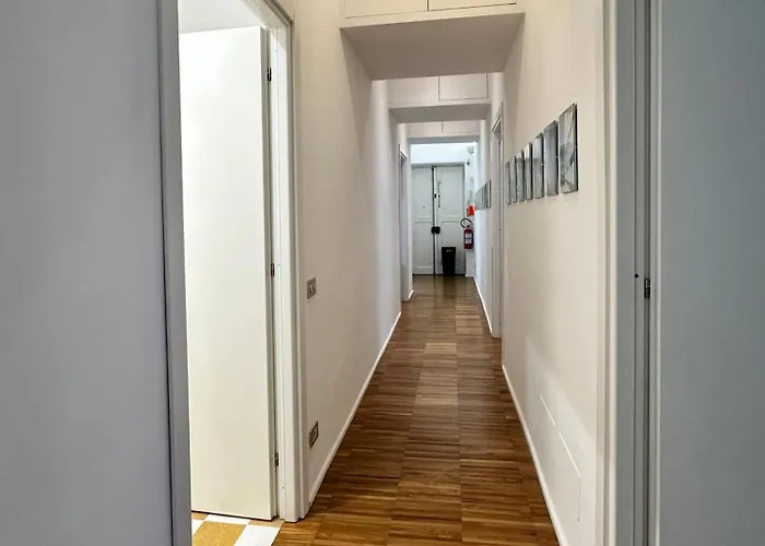 La Casabella Center *